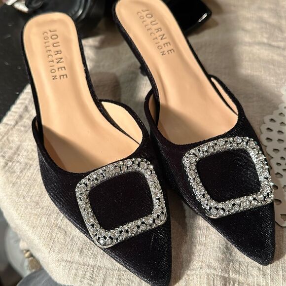 Journee Collection Black Rishie Velvet Heels Size 8.5 - Picture 1 of 7